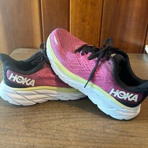 Hoka Clifton 8. New but no box. Size 8.